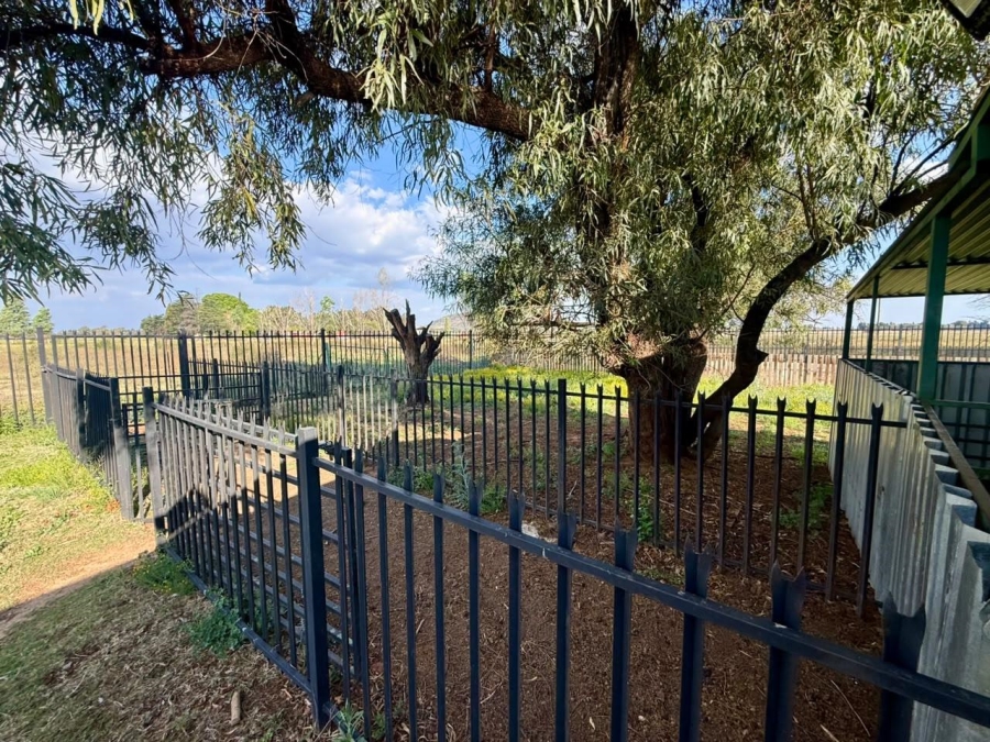 5 Bedroom Property for Sale in Bloemdal Free State